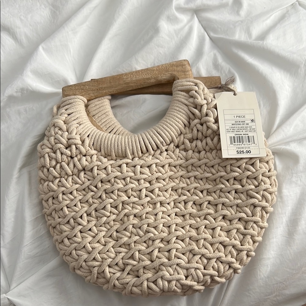 Beige Knitted Handbag with Wooden Handle